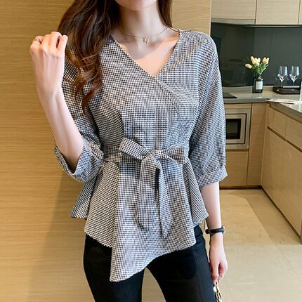 チェック柄ブラウス トップス ブラウス 袖あり 5分袖 五分袖 Vネック ウエストマーク ウエストリボン ハイウエスト かわいい 大人可愛い きれいめ シンプル カジュアル 大人 上品 おしゃれ