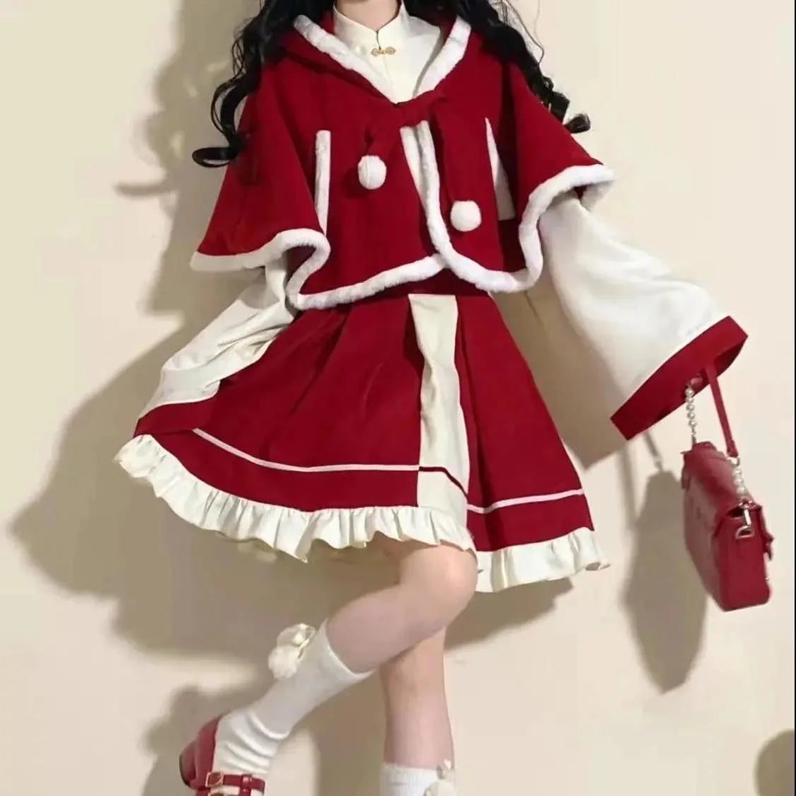 サンタコスプレスーツ女子学生ゆったりフード付きケープショール+長袖インナーシャツ+スプライシングハーフスカート3点セット