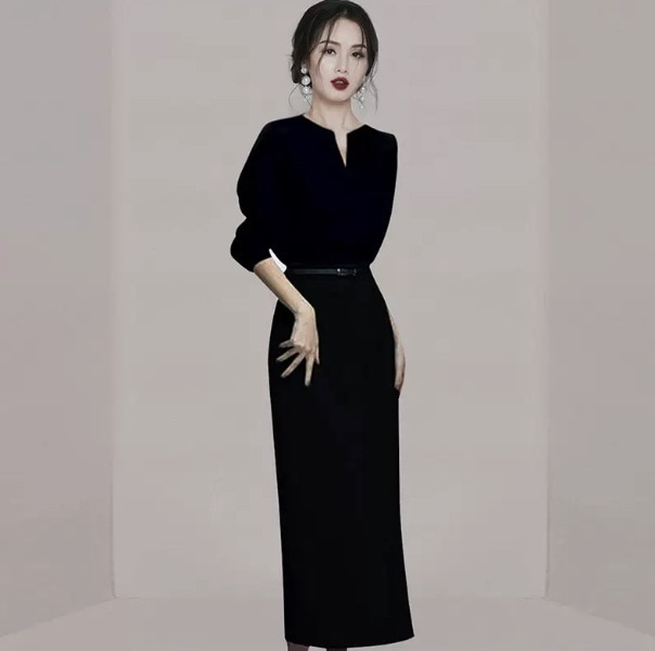 ワンピース ロング丈 長袖 半袖 襟なし スリム デザイン 美ライン ニュアンス ウエストマーク スリット スタイルアップ モノトーン かわいい 大人可愛い きれいめ シンプル カジュアル 大人 上品