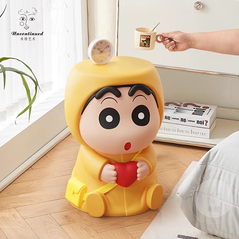軽い高級高級クレヨンしんちゃんデザイナー靴替えスツール玄関リビングルームソファスツールホーム小さなスツールロースツール装飾32