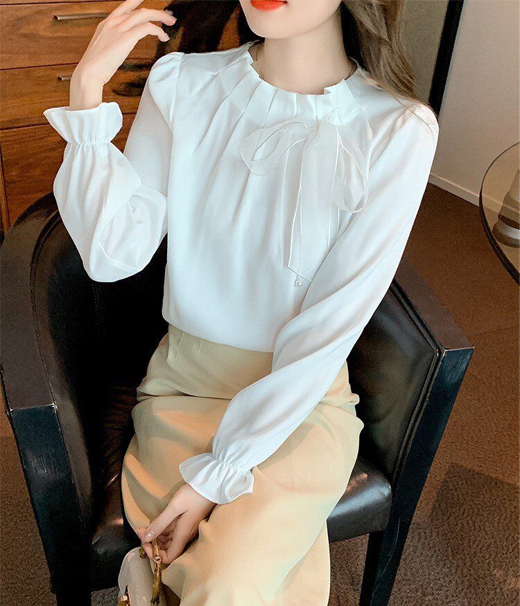 レディース トップス ブラウス 長袖 パフスリーブ クルーネック プリーツ フリル リボン 中厚手 かわいい 大人可愛い きれいめ 上品 エレガント 主役級 フォーマル 都会的 ロマンティック 無地