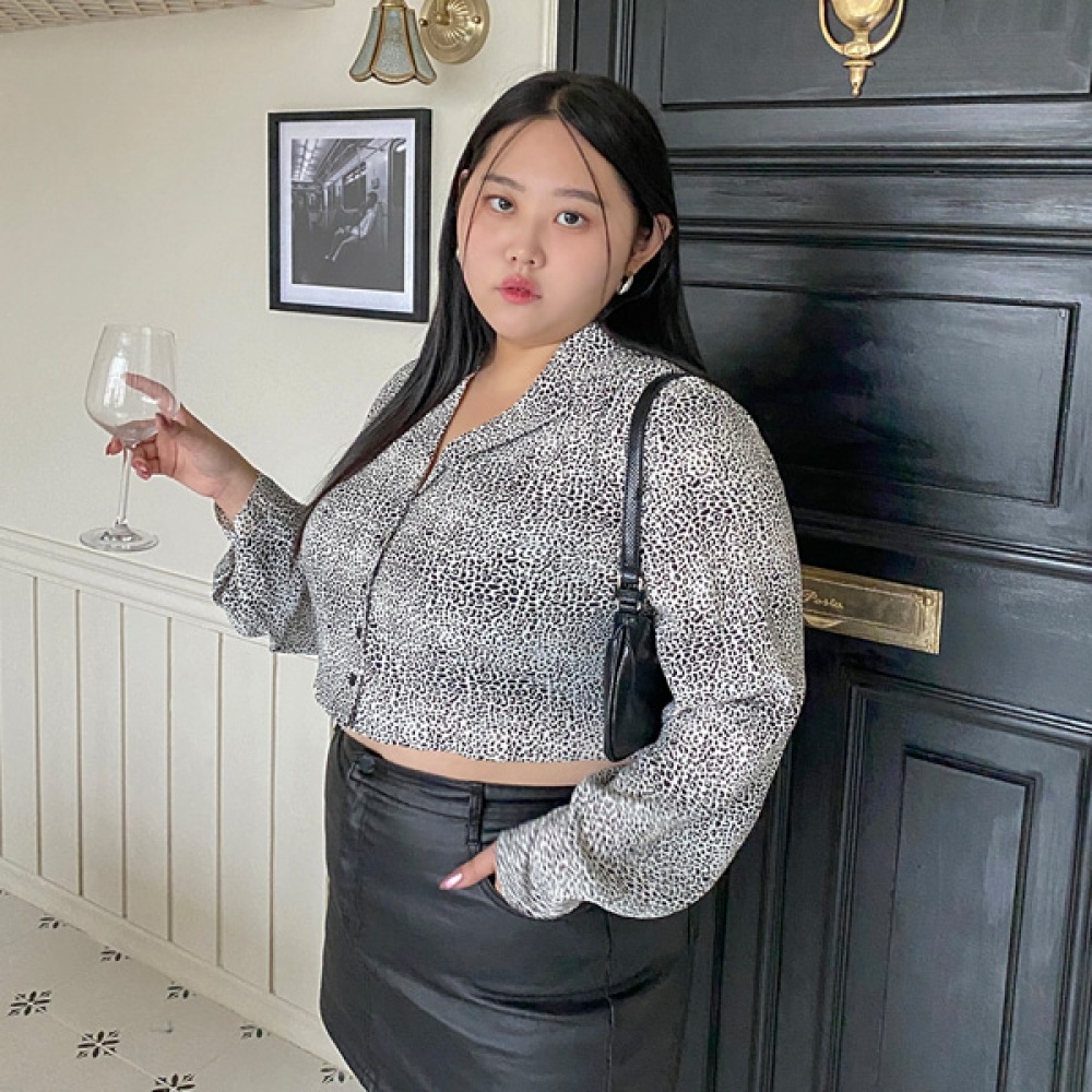 (JSTYLEのイーブレット) イーブレットガーデンズレオパードクロップシャツ JSTYLE