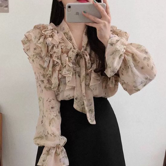 シフォンブラウス レディース トップス シャツ 長袖ブラウス フリル リボン 花柄 フラワー キャンディスリーブ カジュアル お出かけ おしゃれ きれいめ 春夏 Ｖネック ボウタイ シフォンシャツ 5,725円