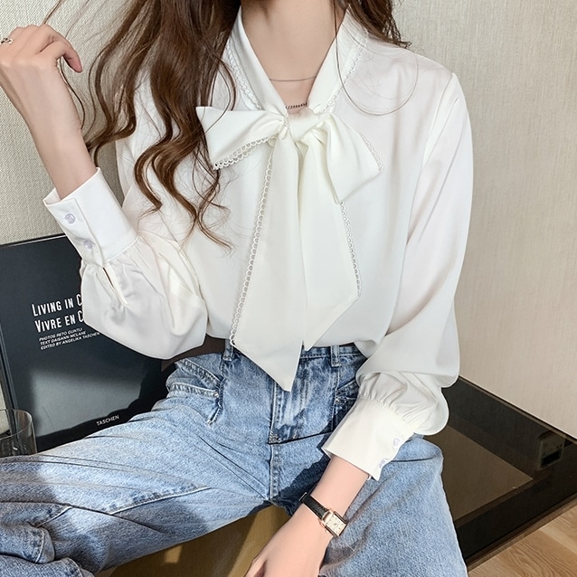 トップス シャツ サテンシャツ 長袖 前開き ボタン ミディアム丈 リボンタイ 可愛い かわいい 大人可愛い きれいめ シンプル 上品 おしゃれ かっこいい カジュアル こなれ感 個性的 主役級