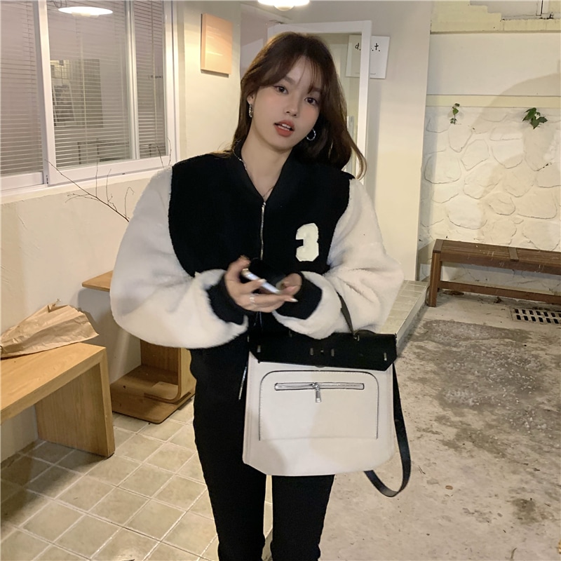 ボアジャケット ブラック レッド グリーン アウター スリム 細身 ストレート スマート かわいい 5,593円