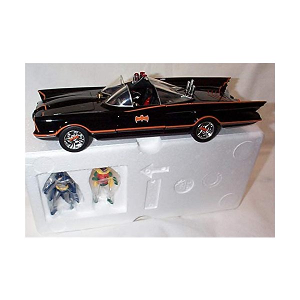 jada Batmobile With Standing Figures & Working Lights 1966 car 1:18 scale diecast model 並行輸入品