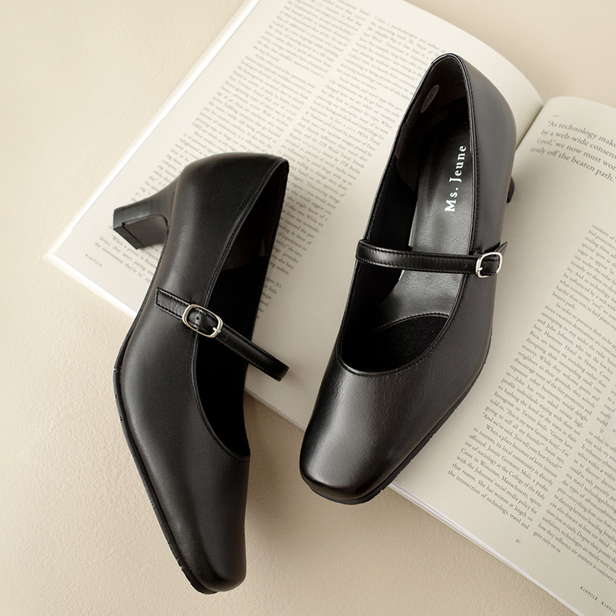 日本製本革3Eオフィスストラップパンプス レディース