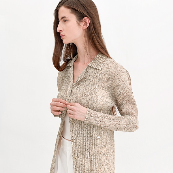 (BL-4349)PLEATS OPEN COLLAR PRINT BLOUSE