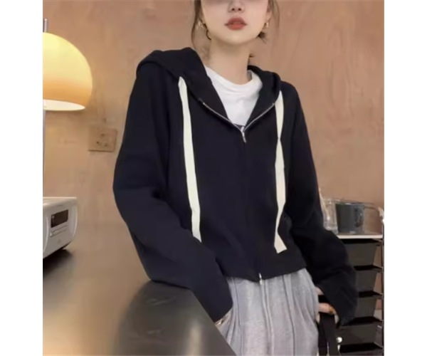 レディース トップス パーカー スウェット ミドル丈 長袖 ファスナー 前開き フード 大人可愛い きれいめ シンプル カジュアル 上品 おしゃれ かっこいい レトロ ラフ メンズライク ボーイッシュ