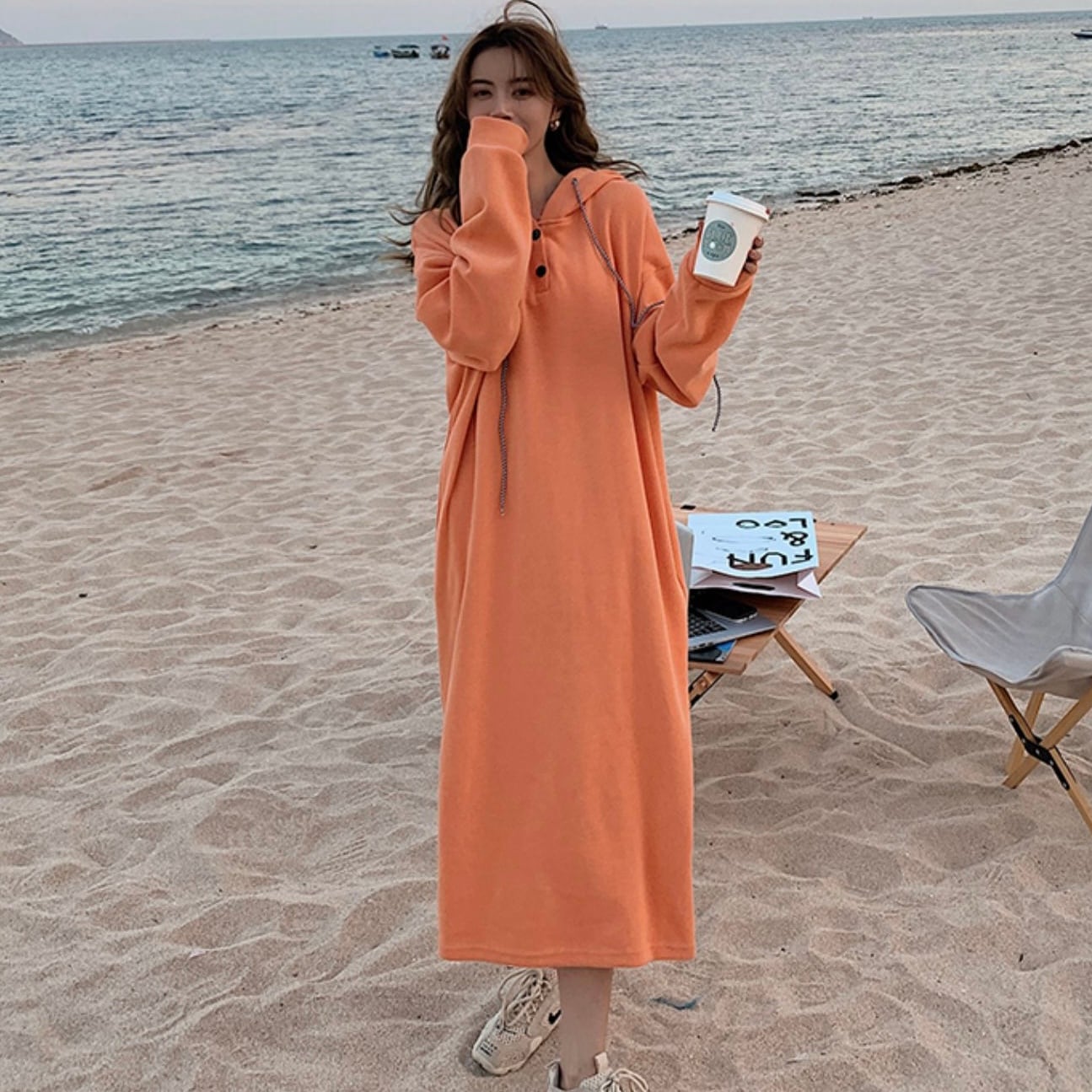 ワンピース ミドル丈 袖あり 長袖 ルーズ ストレート フード付き ポケット プルオーバー 綿 コットン 大人可愛い きれいめ シンプル カジュアル 大人 上品 お洒落 かっこいい レトロ 大人女子