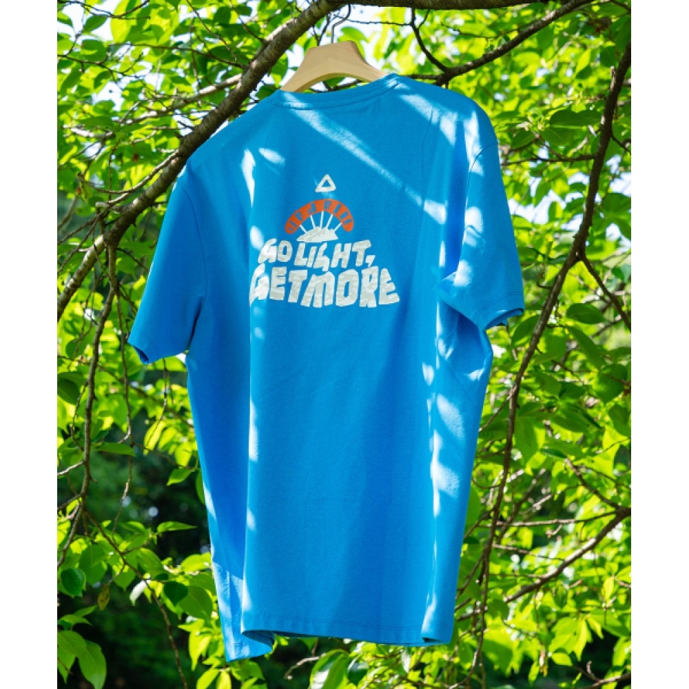 ZEROGRAM [ゼログラムX SANN] トライアングルスローガンバックグラフィックTシャツ