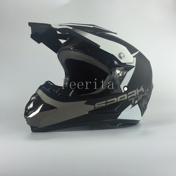 バイクヘルメット　オフロードヘルメット　オープンフェイス　ヘルメット バイク　　バイク用品 カッコイイ　四季　メンズ