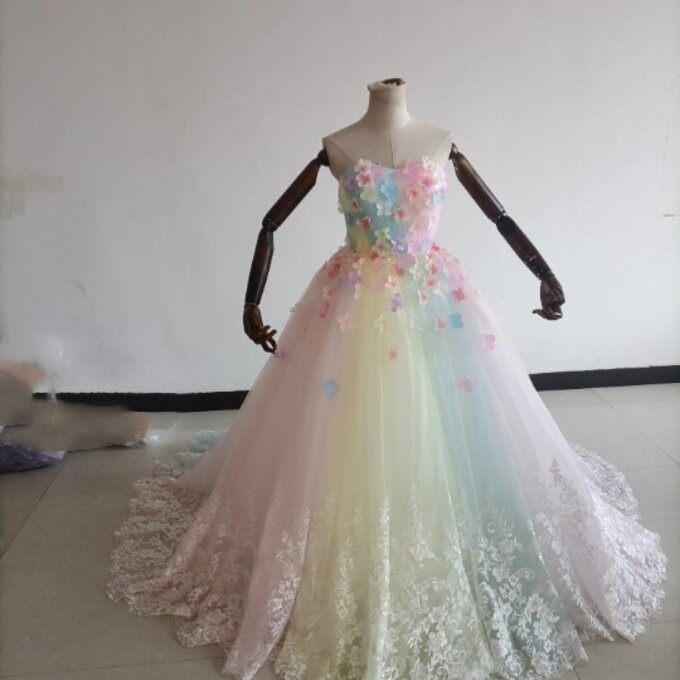 豪華！レインボー カラードレス ラッフルフリル 挙式 トレーン ベアトップ結婚式/披露宴 42,990円