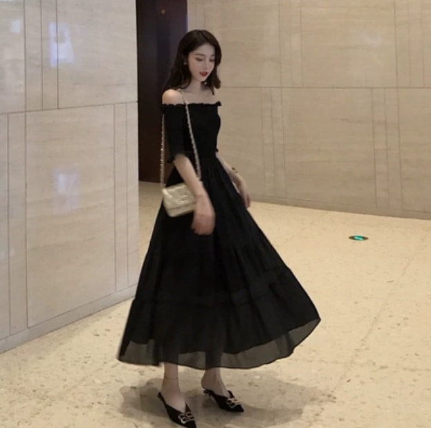 ワンピース フレア ティアード ワンピドレス ロング丈 袖あり 5分袖 オフショルダー オフショル フレア Aライン 大人可愛い 大人 上品 おしゃれ 大人女子 無地 春 夏 10代 20代