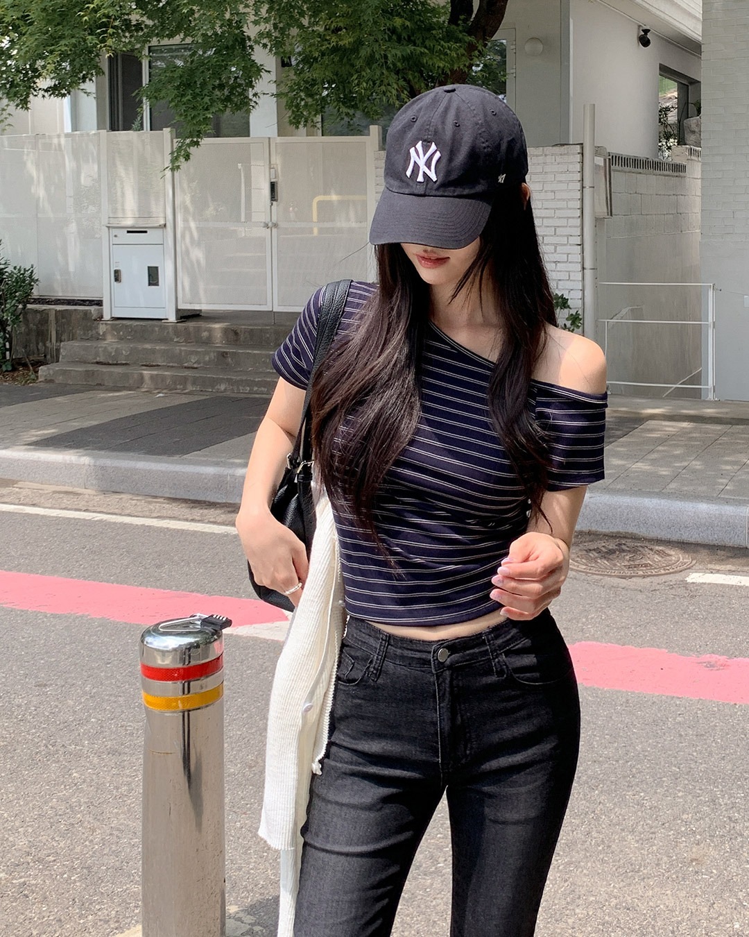 ルックストライプアンバランスTシャツ韓国ファッション レディース