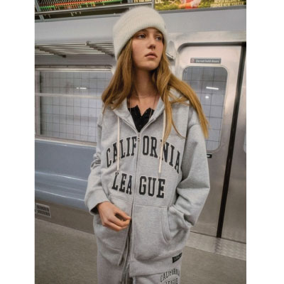 Signature Patch Hood Zip-up