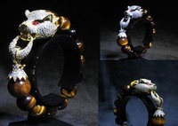 ホワイト　タイガーブレス送料無料タイガー 白 ホワイト アクセサリー ブレスレット おしゃれ 誕生日 プレゼント 今にも襲いかかりそうな迫力あるホワイトタイガー mate