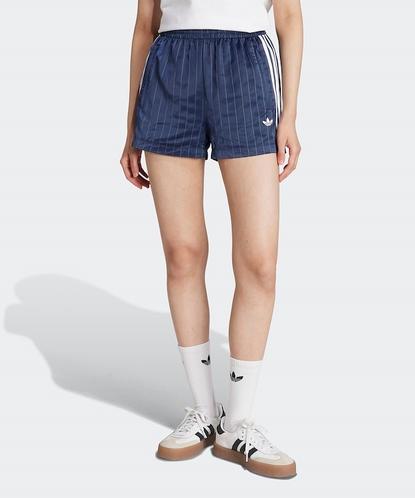 adidas Originals ピンストライプ サテン ショートパンツ 送関込 adidas パンツ PIN-STRIPE SATIN SHORTS / アディダス ピン