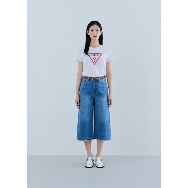YQ2D6960 女性インディゴバミューダ