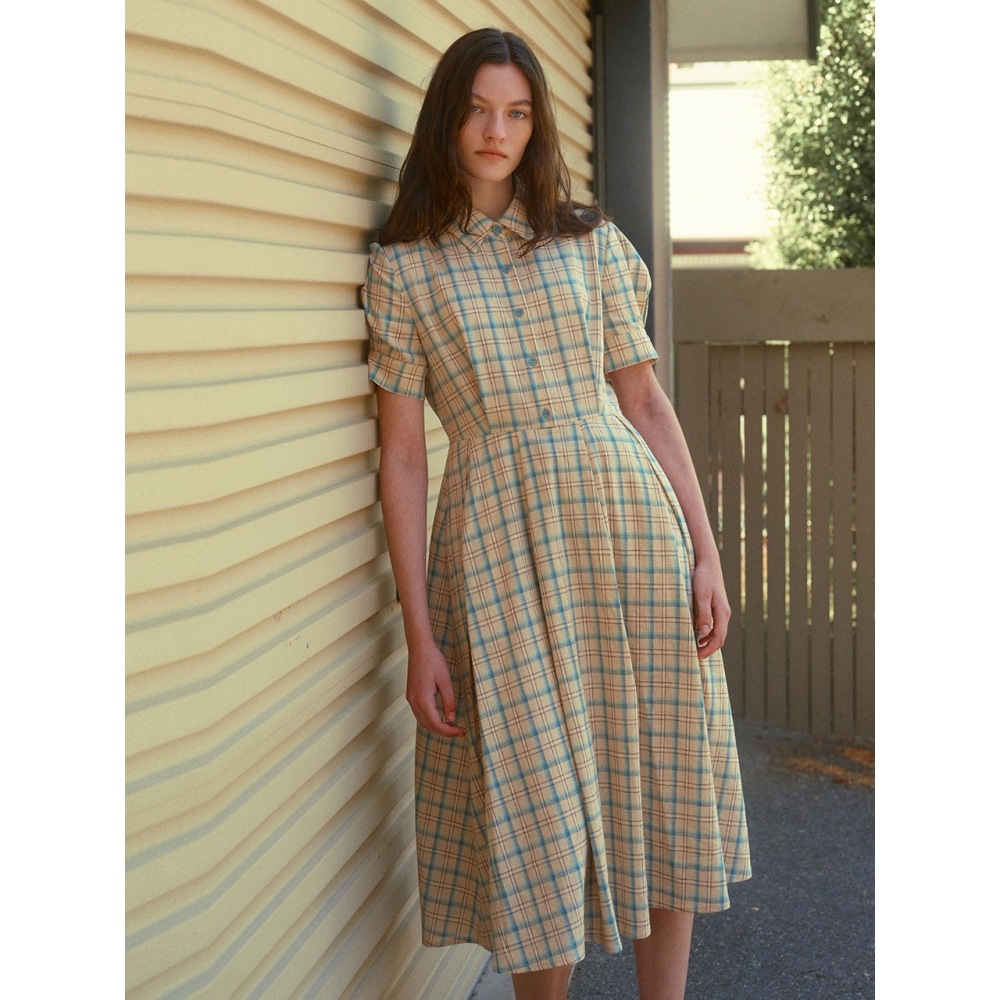 AND YOU ウィンザータックディテールフレアロングドレス（ベージュチェック）