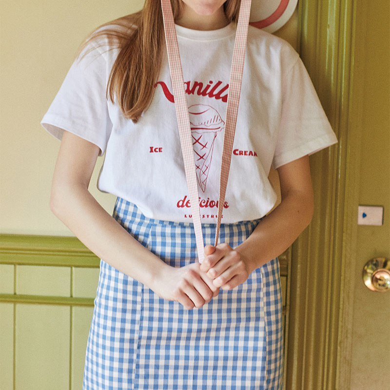 [LUV IS TRUE] DE VANILLA TEE LUVISTRUE