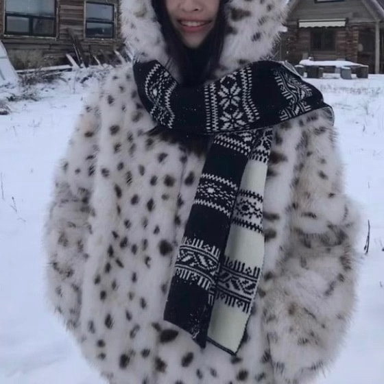 レディース ジャケット コート アウター 上着 ボアコート 長袖 フード もこもこ ふわふわ ふっくら ファー フェイクファー かわいい 大人可愛い シンプル カジュアル おしゃれ かっこいい