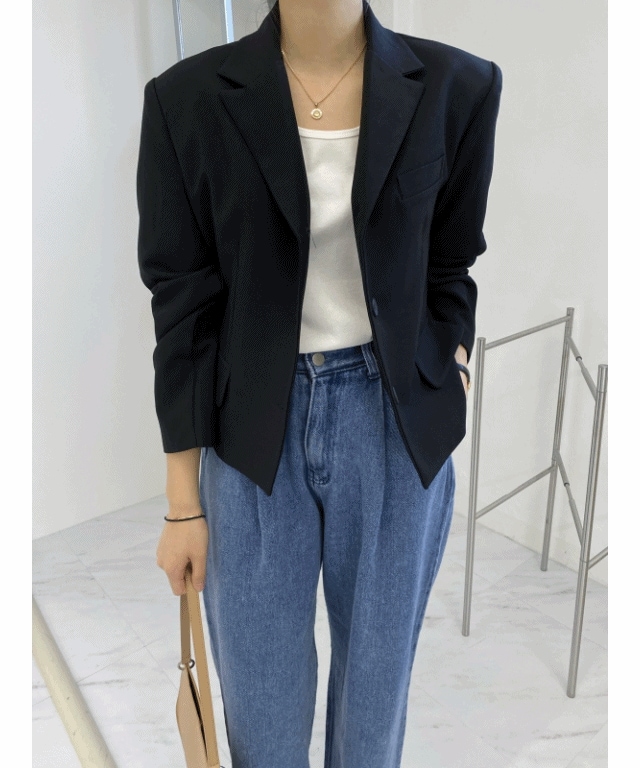 [コスパ/クオリティグッド] スリーボタン ショート ポリ ジャケット 2color 季節の変わり目 ジャケット 秋ジャケット ブラック カーキ