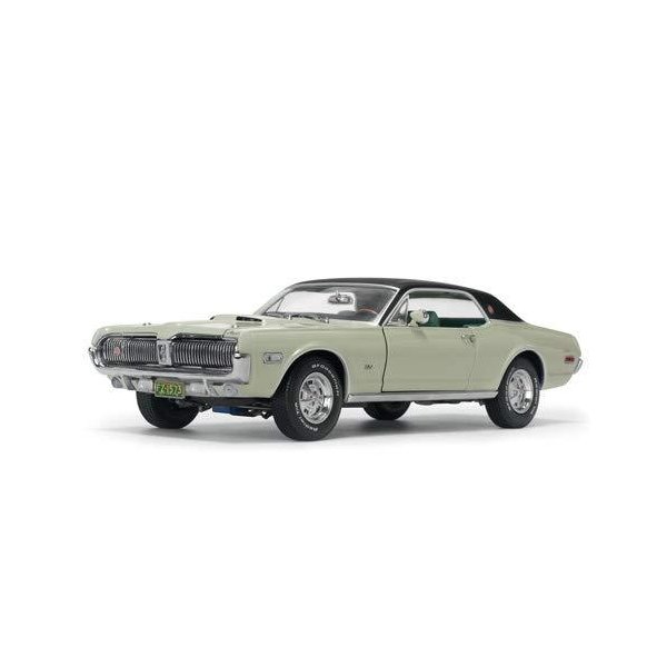 1968 Mercury Cougar XR7G Seafoam Green with Black Top 1/18 Diecast Model Car by SunStar 1573 並行輸入品
