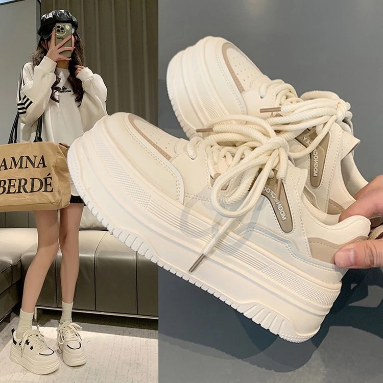 厚い底の白い靴の女性2024春の新型はカジュアルで通気性が高くなります 4,878円