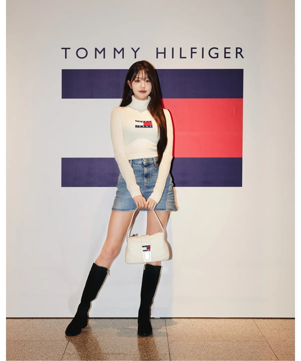 [MUSINSA EDITION] スターダスト ショルダーバッグ (T32E7ABG10TWT1ACG) IVE チャン·ウォニョン 着用モデル 限定版 韓国の人気ファッションブランド