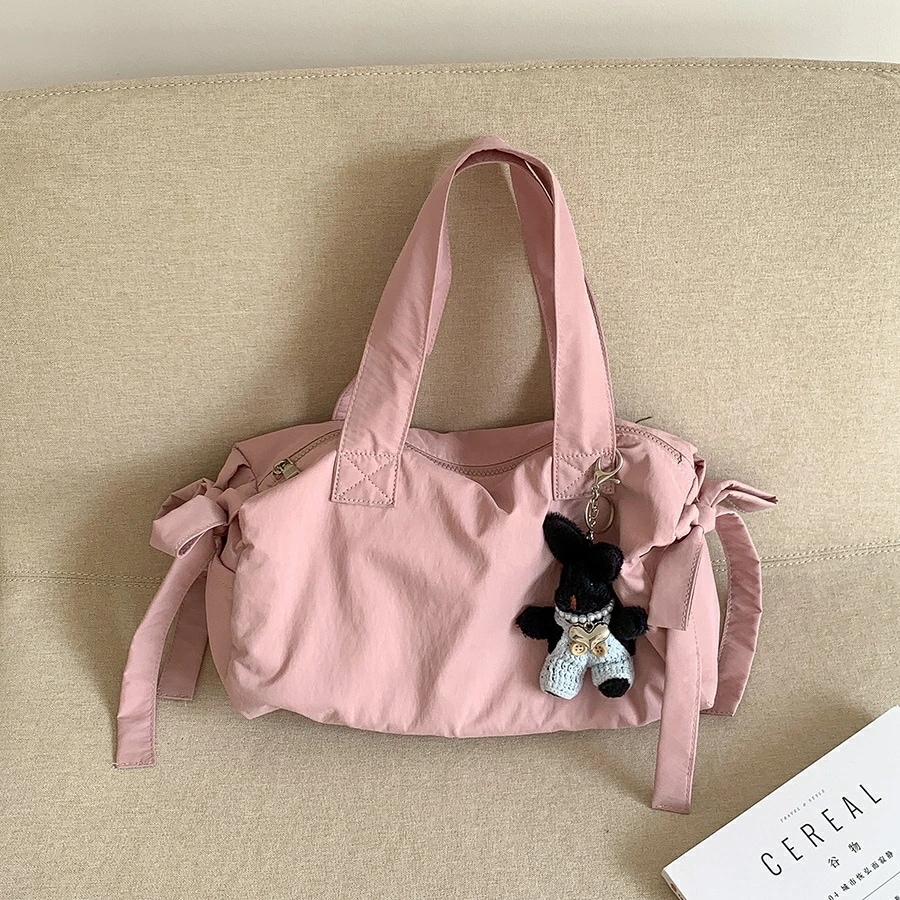 リボントートバッグ　大容量　シンプル　ナイロン (T)