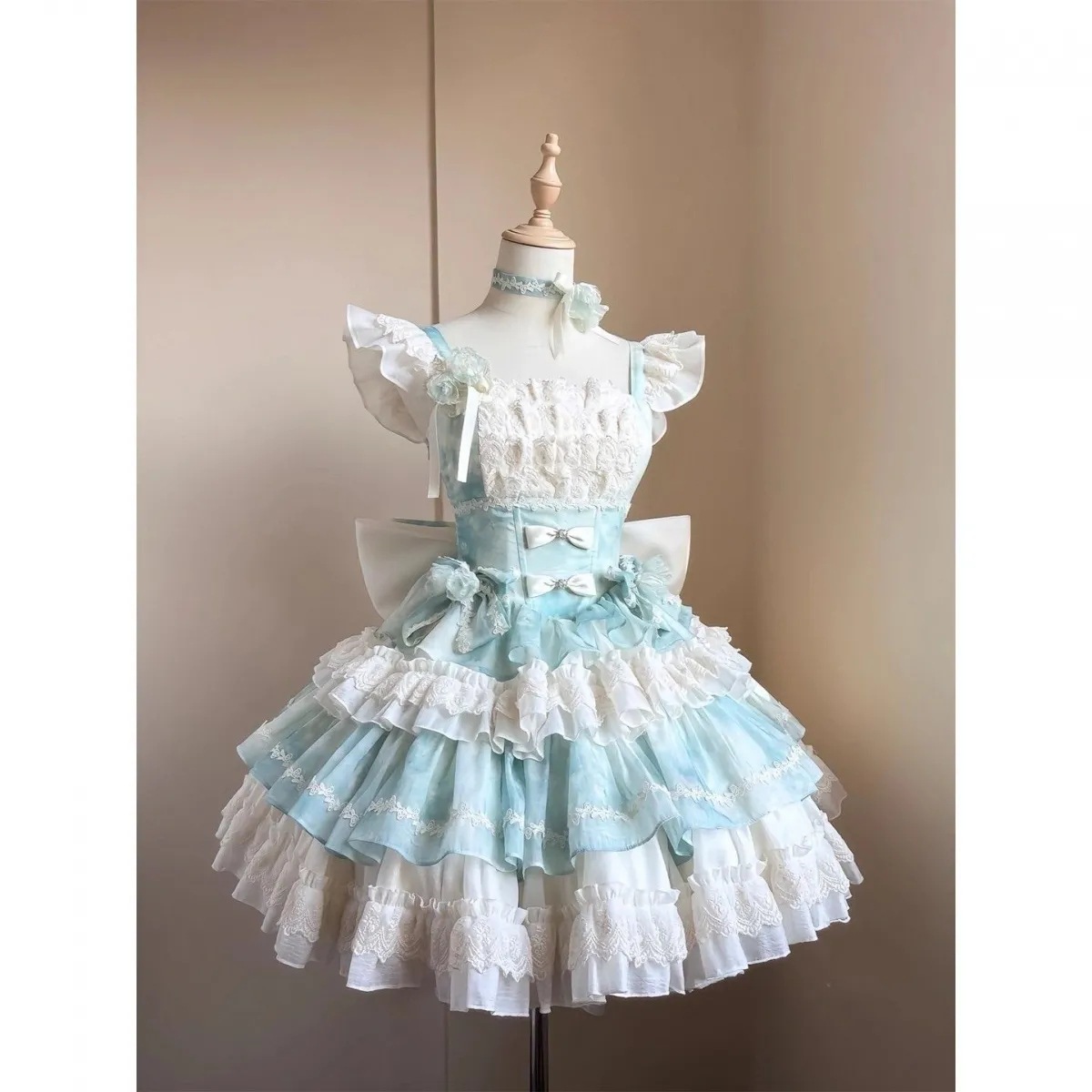 グリーンに染めたバレエ風のロリータ風ドレス女の子の誕生日デートや豪華なケーキドレスです