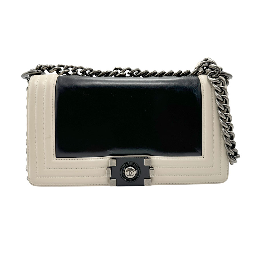 シャネル CHANEL ショルダーバッグ レザー ブラック/オフホワイト レディース n0485 149,000円