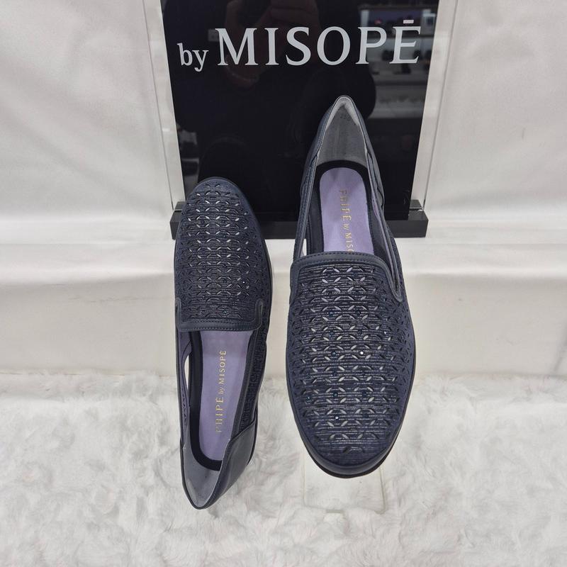 By 女性 超軽量 パンチング フラット 112HT212SS018 NAVY 3 JJ