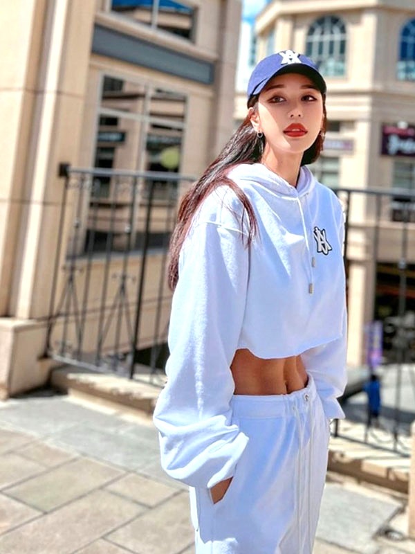 ACME DE LA VIE ADLV LISA パーカー 薄手 LOGO EMBLEM PATCH CROP