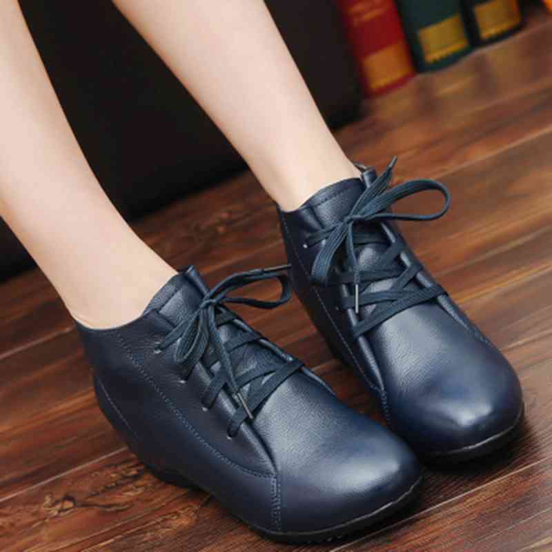 ブーツ レディース 軽い 秋 兼用 ショート 4E ミドル フロント 滑らない 夏 雨 軽量 歩きやすい 厚底 撥水 スニーカー 春 レザー 靴 きれいめ ロング 革 防寒 おしゃれ 冬 ヒール ロー