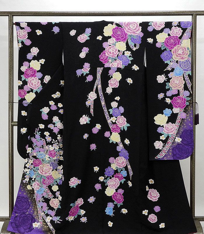 振袖 正絹 四季花模様 身丈166.5cm 裄丈66.5cm 振袖 良品 リサイクル 着物 e0976