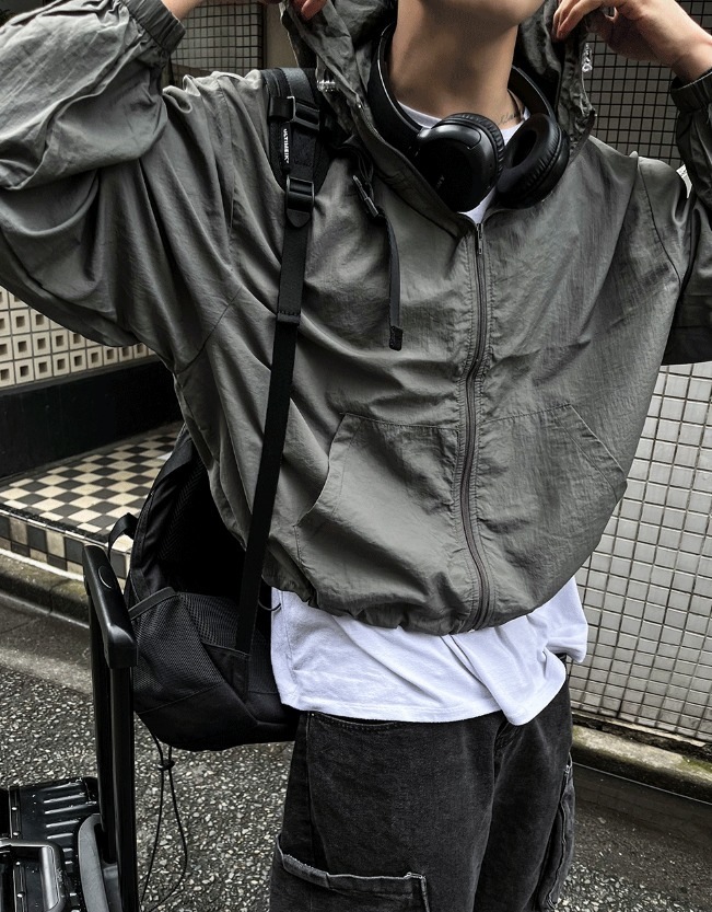 [COSYHARU公式]arc-in crop hood windbreaker