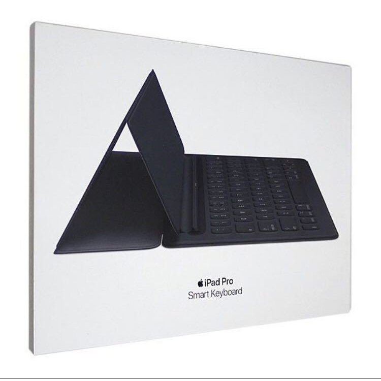新品 アップル AppleiPad Pro第1,2世代用 12.9インチSmart keyboard