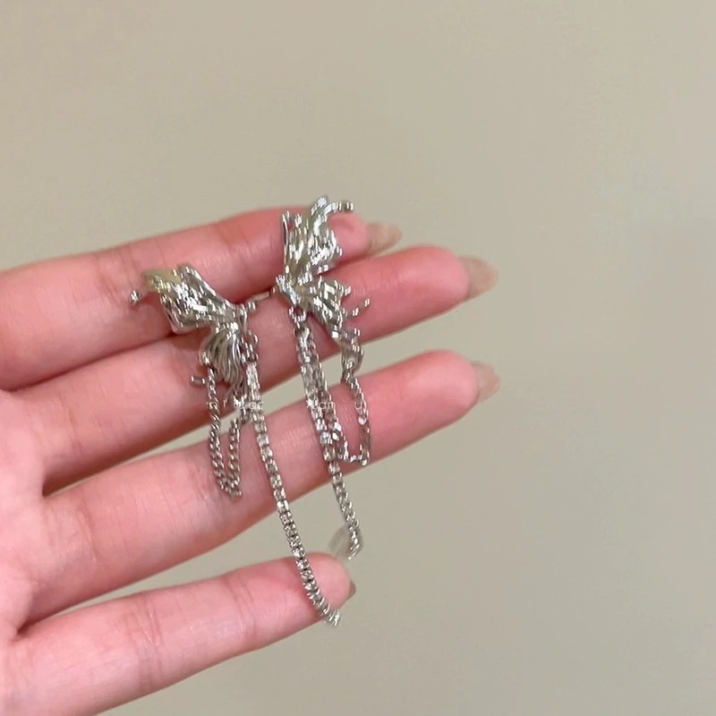 蝶ジルコンフリンジピアスピアスピアスピアス穴なし女性小人数デザイン感高級イヤリング個性的ピアスピアスピアス