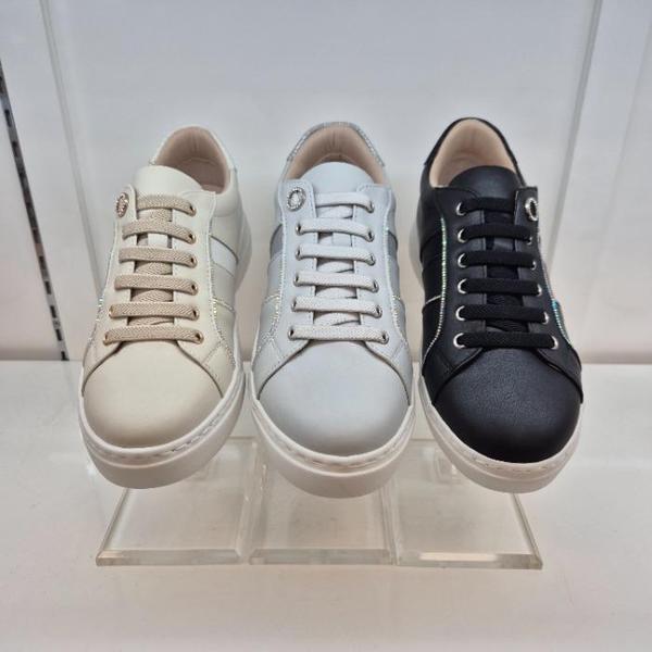 HC11 牛革 女性化 X8K7U51M3V (44889778)