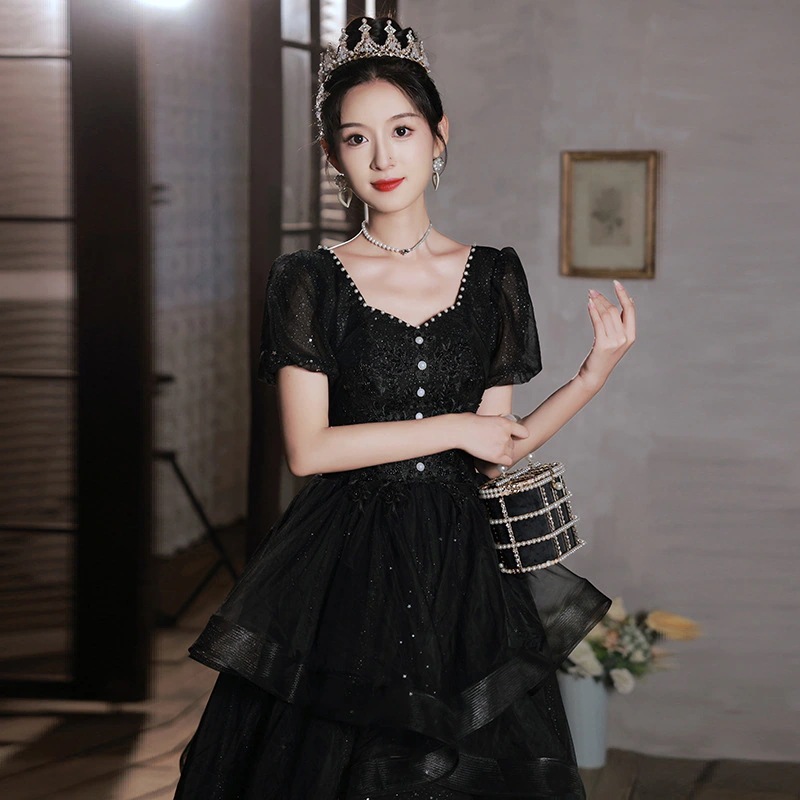 ワンピースドレスドレスブラックドレス2025ホストパフォーマンスドレスは春にスリムに見えます