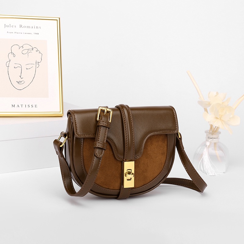 バッグ バック カバン かばん 鞄 bag レディースバッグ レディースバック ショルダーバッグ ショルダー 斜めがけバッグ 肩掛けバック ワンショルダー 多機能 便利 スリム ファスナー ポケット