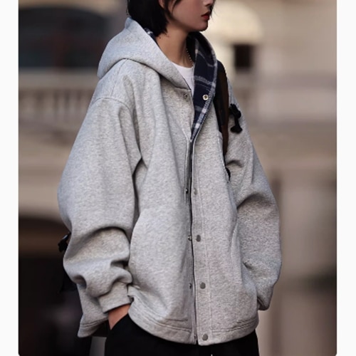 アウター 上着 羽織 前開き 長袖 フード ワイド ポケット シンプル カジュアル おしゃれ かっこいい こなれ感 ラフ ルーズ 個性的 クール モード系 モダン 主役級 存在感 都会的 ベーシック