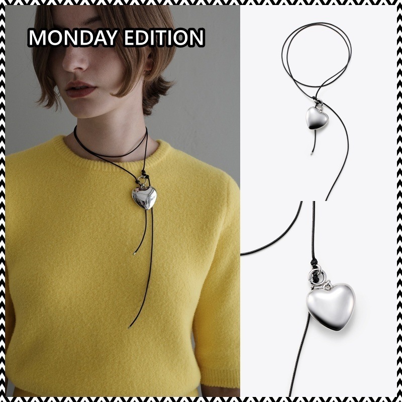 MONDAY EDITION HEART STRING NECKLACE