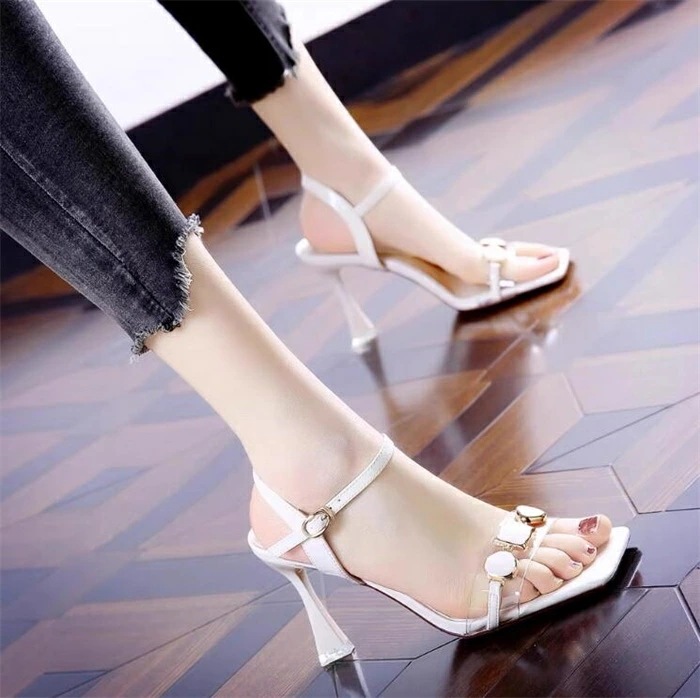 サンダル レディース ハイヒール ストラップ サンダル 靴 歩きやすい サンダル カジュアル きれいめ おしゃれ 夏靴 エレガント 女性らしさ 人気 カジュアル 通勤用 仕事 ホワイト