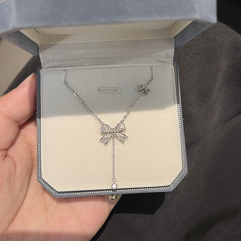 ファッション気質レディースファッションネックレス シンプル百掛け蝶々ペンダント ins高級感誕生日プレゼント 流行りアクセサリー