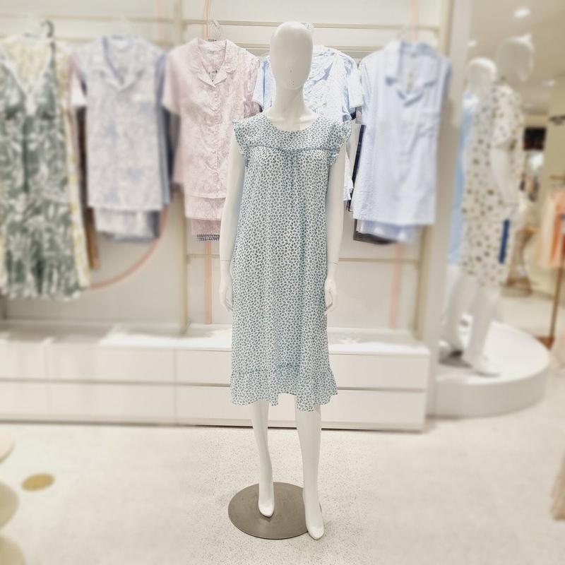 AK水原店 チヂミ 小花柄プリント 女性ワンピース GW6053B
