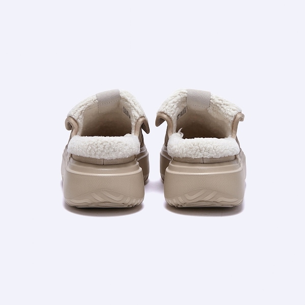 【韓国】もこもこadidas GRAND COURT MULE 24cm 韓国】もこもこadidas GRAND COURT MULE 24cm