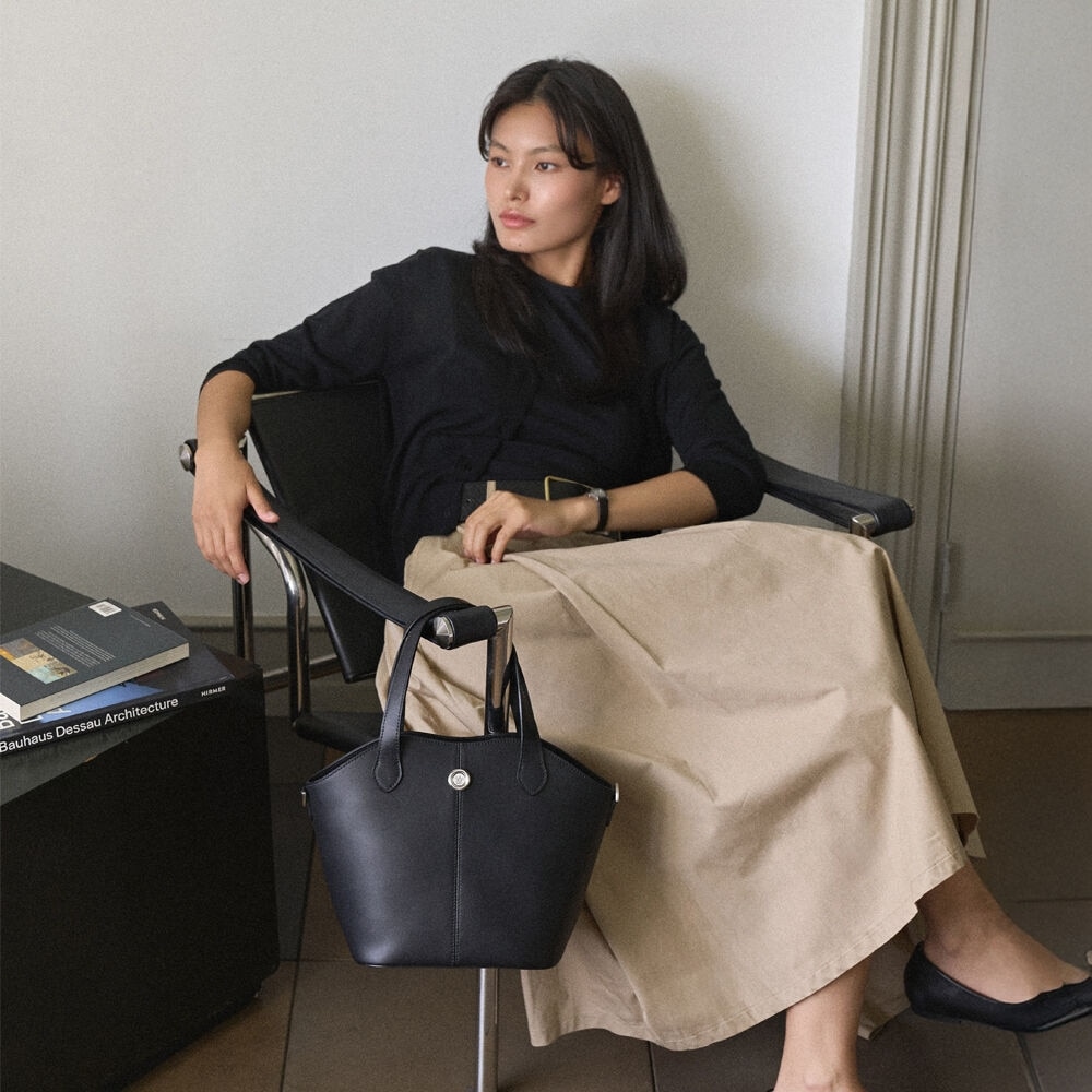 Maison246 NUEE トートニュートートショルダークロス (ブラック)